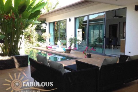 Villa in Bang Tao, Thailand 3 bedrooms № 179475 - photo 10