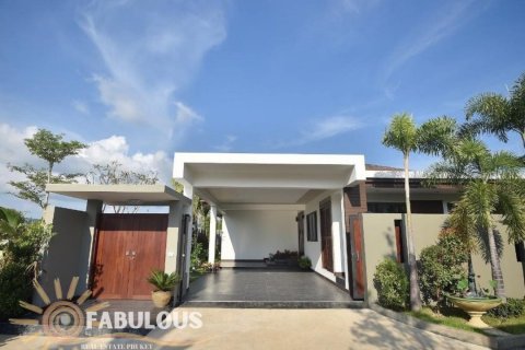 Villa in Bang Tao, Thailand 3 bedrooms № 179475 - photo 9