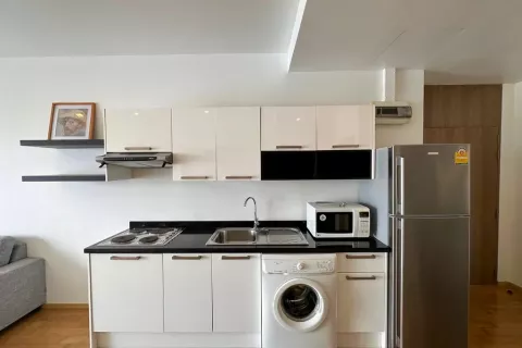 Condo in Watthana, Bangkok, Thailand, 2 bedrooms  № 139634 - photo 8