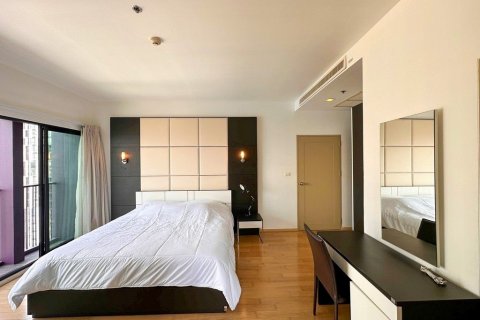 Condo in Watthana, Bangkok, Thailand, 2 bedrooms  № 139634 - photo 12