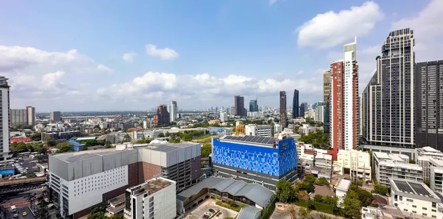 Condo in Watthana, Bangkok, Thailand, 2 bedrooms  № 139634