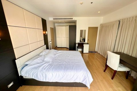 Condo in Watthana, Bangkok, Thailand, 2 bedrooms  № 139634 - photo 11