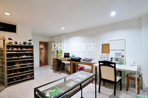Propriété commerciale à Pattaya, Thaïlande 276 m2 № 198736 - photo 12