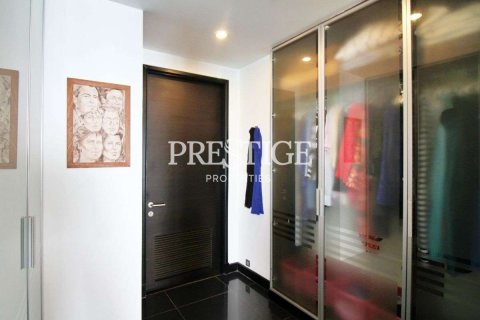Condo in Pattaya, Thailand, 3 bedrooms № 198737 - photo 15
