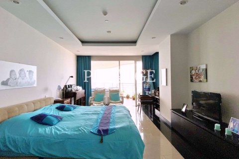 Condo in Pattaya, Thailand, 3 bedrooms № 198737 - photo 10