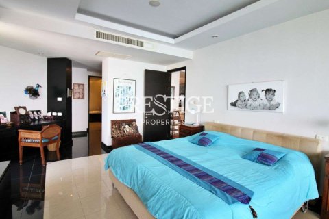 Condo in Pattaya, Thailand, 3 bedrooms № 198737 - photo 11