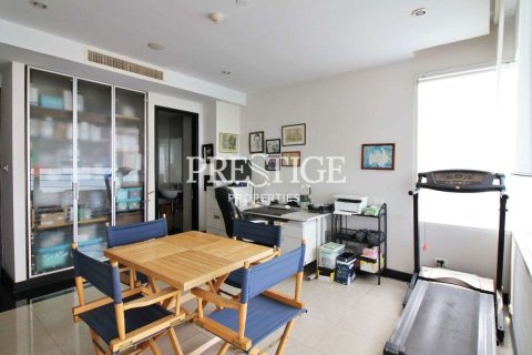 Condo in Pattaya, Thailand, 3 bedrooms № 198737 - photo 19