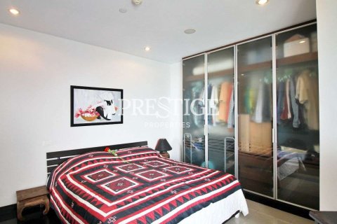 Condo in Pattaya, Thailand, 3 bedrooms № 198737 - photo 17