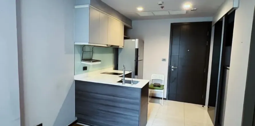 Studio dans le Condo à Watthana, Bangkok, Thaïlande  № 160877