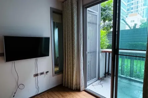 Studio dans le Condo à Watthana, Bangkok, Thaïlande  № 160877 - photo 2