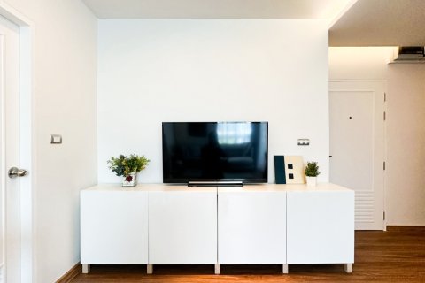 Studio in the Condo in Khlong Toei, Bangkok, Thailand  № 160882 - photo 4