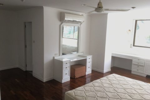 Кондоминиум с 1 спальней в Пхракханонге, Бангкок, Таиланд № 143229 - фото 4