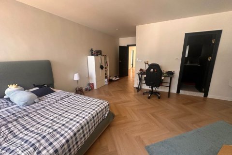 Condo in Bangkok, Thailand, 3 bedrooms  № 143224 - photo 13