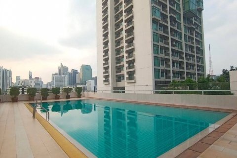 Condo in Bangkok, Thailand, 3 bedrooms  № 143224 - photo 18