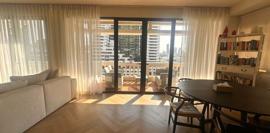 Condo in Bangkok, Thailand, 3 bedrooms  № 143224