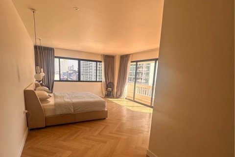 Condo in Bangkok, Thailand, 3 bedrooms  № 143224 - photo 7