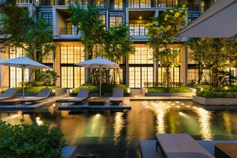 House in Bangkok, Thailand 4 bedrooms № 181225
