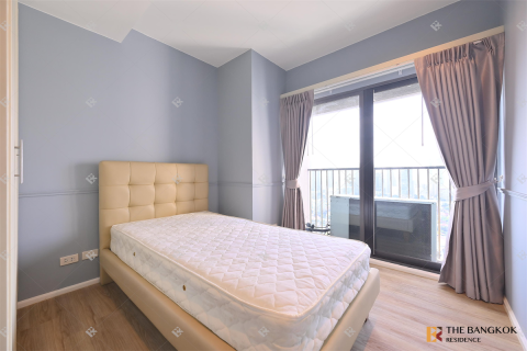 Condo in Bangkok, Thailand, 2 bedrooms  № 191022