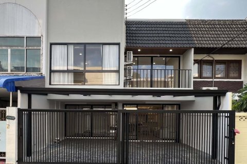 House in Watthana, Bangkok, Thailand 5 bedrooms № 161794