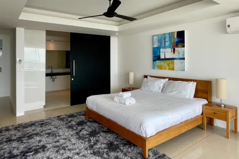 Villa in Ko Samui, Thailand 3 bedrooms № 161792 - photo 14