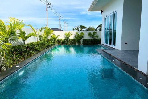 Villa in Hua Hin, Thailand 3 bedrooms № 169832 - photo 14