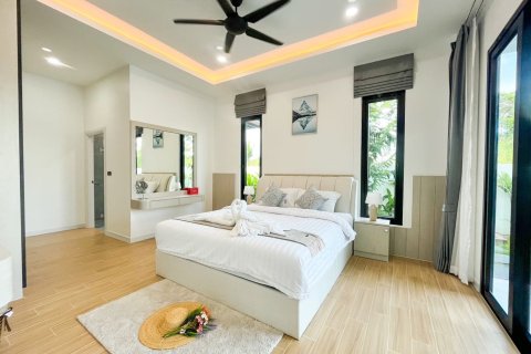 Villa in Hua Hin, Thailand 3 bedrooms № 169833 - photo 10