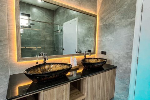 Villa in Hua Hin, Thailand 3 bedrooms № 169833 - photo 11