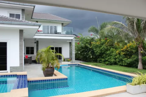 Villa à Hua Hin, Thaïlande 5 chambres № 146288