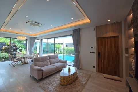 Villa in Phuket, Thailand 4 bedrooms № 160272 - photo 10
