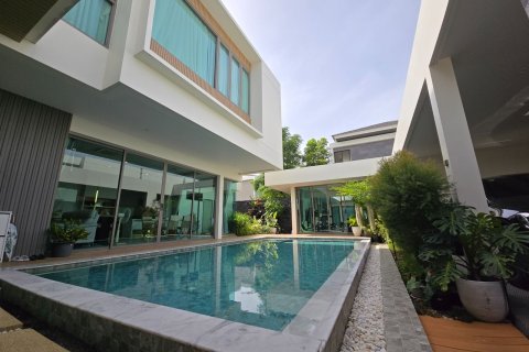 Villa in Phuket, Thailand 4 bedrooms № 160272