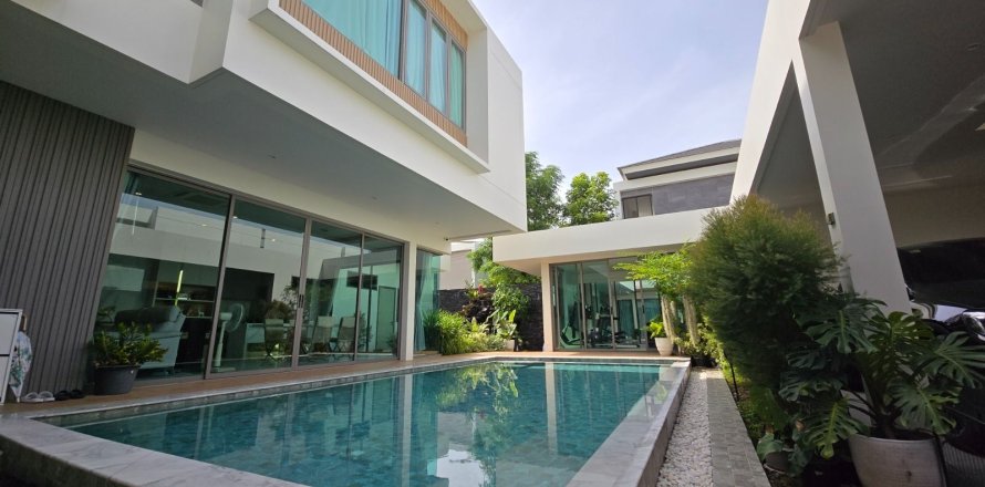 Villa in Phuket, Thailand 4 bedrooms № 160272