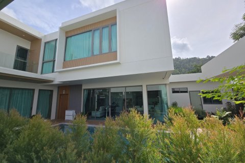 Villa in Phuket, Thailand 4 bedrooms № 160272 - photo 3