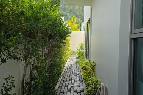 Villa in Phuket, Thailand 4 bedrooms № 160272 - photo 6