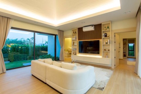 Villa in Pran Buri, Thailand 3 bedrooms № 176793 - photo 7
