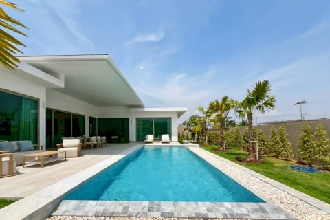 Villa in Pran Buri, Thailand 3 bedrooms № 176792 - photo 3