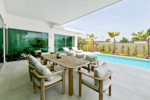 Villa in Pran Buri, Thailand 3 bedrooms № 176792 - photo 8