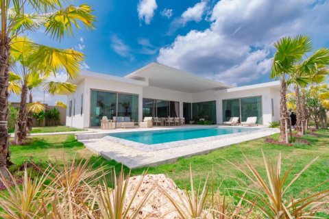 Villa in Pran Buri, Thailand 3 bedrooms № 176789 - photo 4