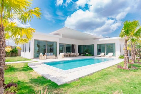 Villa in Pran Buri, Thailand 3 bedrooms № 176789 - photo 2