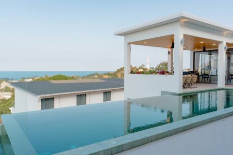Villa in Surat Thani, Thailand 4 bedrooms № 176794 - photo 4