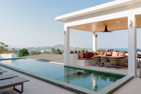 Villa in Surat Thani, Thailand 4 bedrooms № 176794 - photo 2
