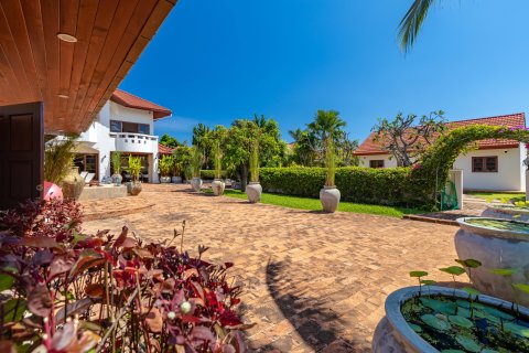 Villa in Hua Hin, Thailand 6 Schlafzimmer № 221809 - Foto 6