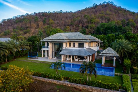 Villa in Hua Hin, Thailand 5 Schlafzimmer № 221807 - Foto 7