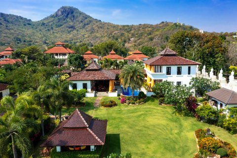 Chalet de 6 dormitorios en Hua Hin, Tailandia № 221810
