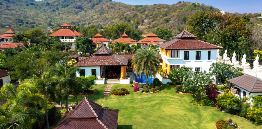 Villa in Hua Hin, Thailand 6 Schlafzimmer № 221810