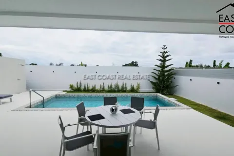 House in Pattaya, Thailand 3 bedrooms № 213075