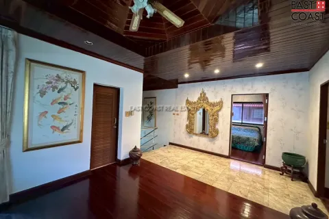 Casa de 5 dormitorios en Pattaya, Tailandia № 213076 - foto 22