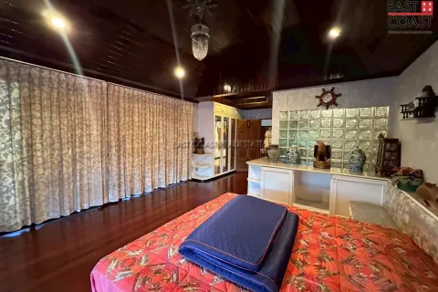 Casa de 5 dormitorios en Pattaya, Tailandia № 213076 - foto 19