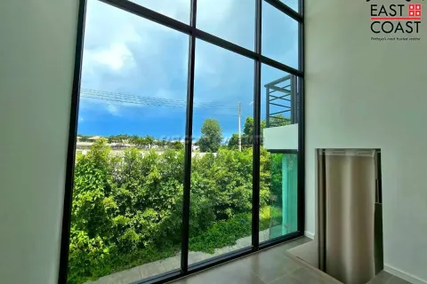 Casa de 4 dormitorios en Pattaya, Tailandia № 213074 - foto 17