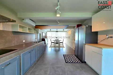 Casa de 4 dormitorios en Pattaya, Tailandia № 213074 - foto 18