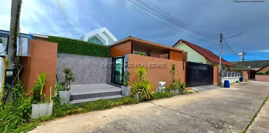 Casa de 4 dormitorios en Pattaya, Tailandia № 213074